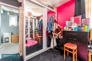 Bedroom- click for photo gallery